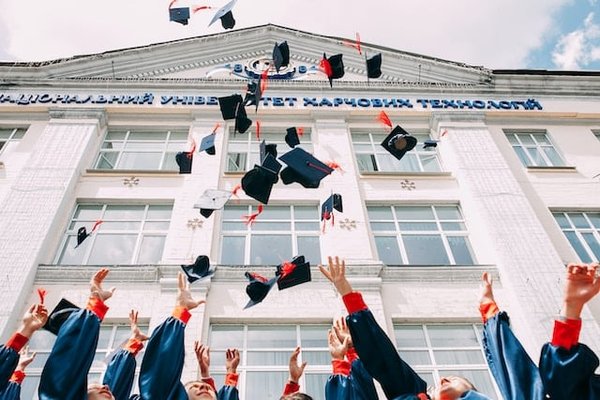 Les tendances actuelles de l'enseignement supérieur en France